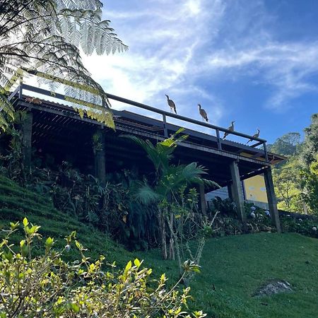 Sitio Com Piscina Natural E Cascata, Com Linda Vista Em Lumiar. Екстериор снимка