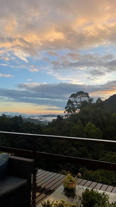 Sitio Com Piscina Natural E Cascata, Com Linda Vista Em Lumiar. Екстериор снимка