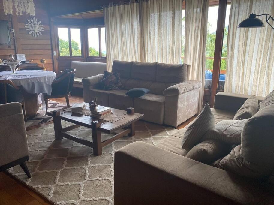 Sitio Com Piscina Natural E Cascata, Com Linda Vista Em Lumiar. Екстериор снимка